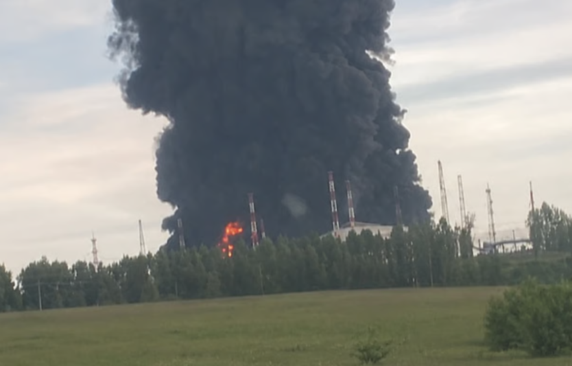 Палаючий тил Кремля далекобійні удари ЗСУ паралізують російську нафтову інфраструктуру